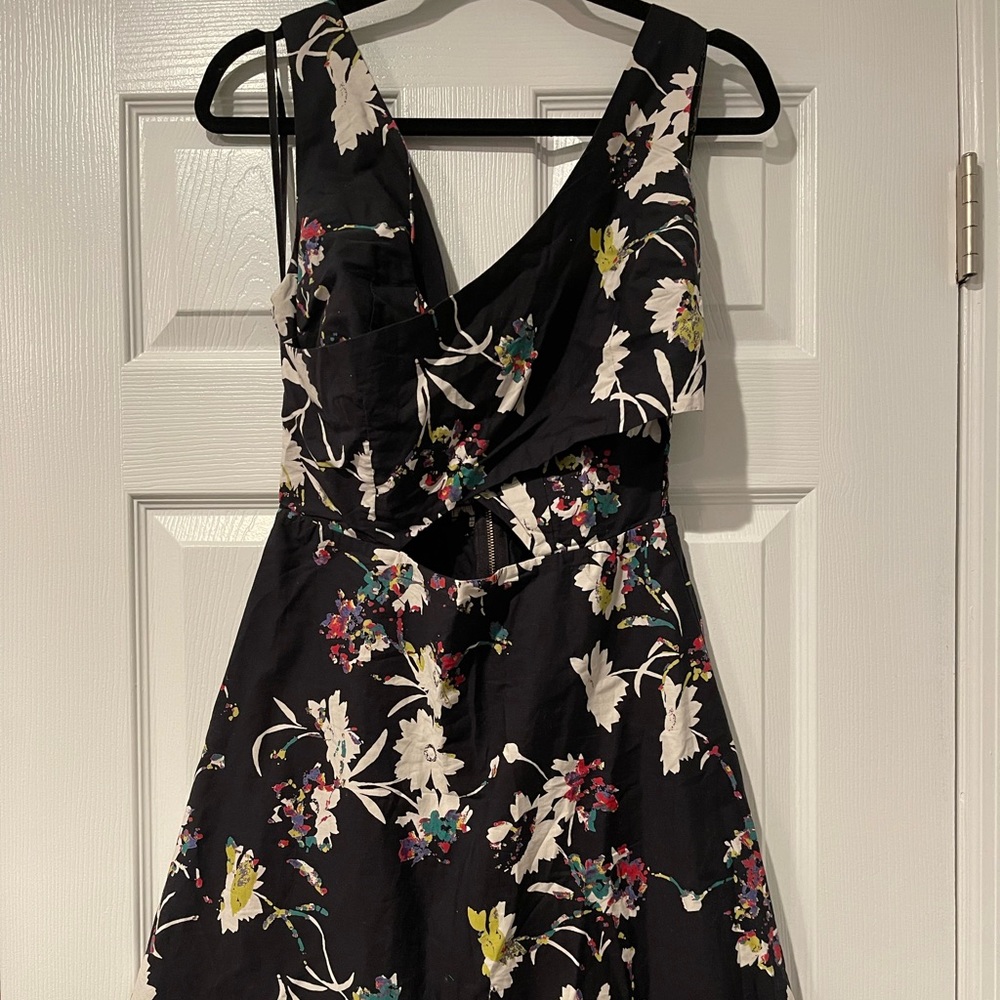 Jessica Simpson, Size M, Floral Navy Blue dress